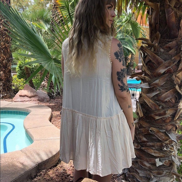 🆕 Envy Me Lace Dress - Picture 2 of 6